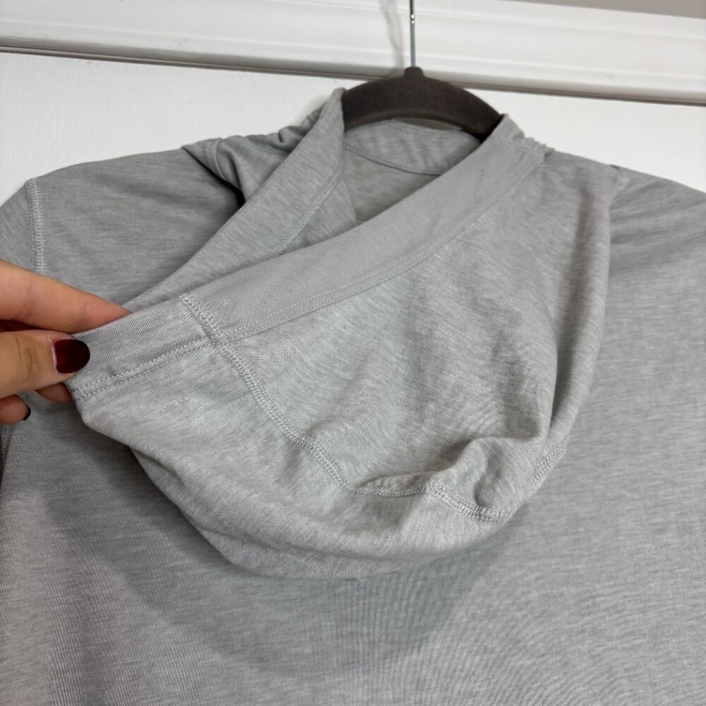 Nike Gray Lightweight Running Hoodie Size XL - Picture 6 of 7